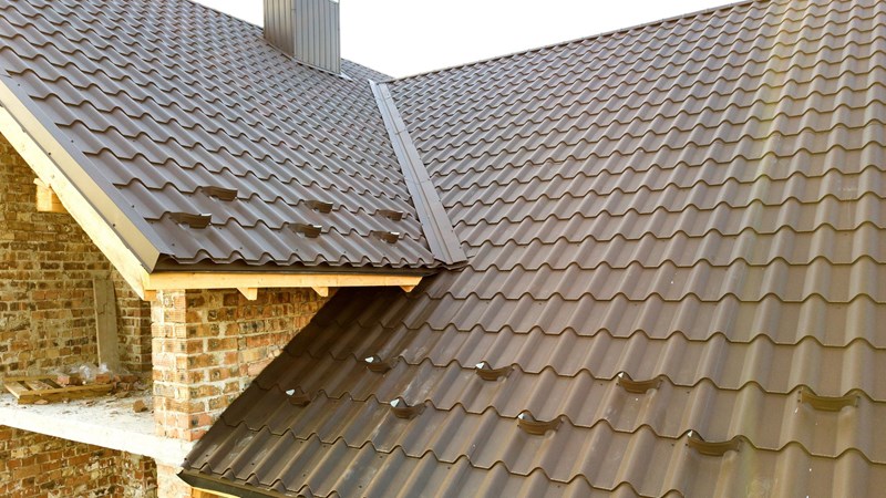 Finding a Professional Roofing Contractor: A Guide for Homeowners